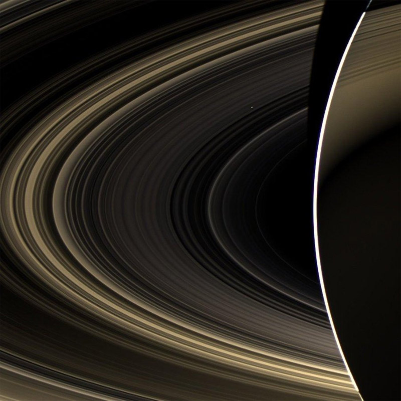 Кольца Сатурна и Венера